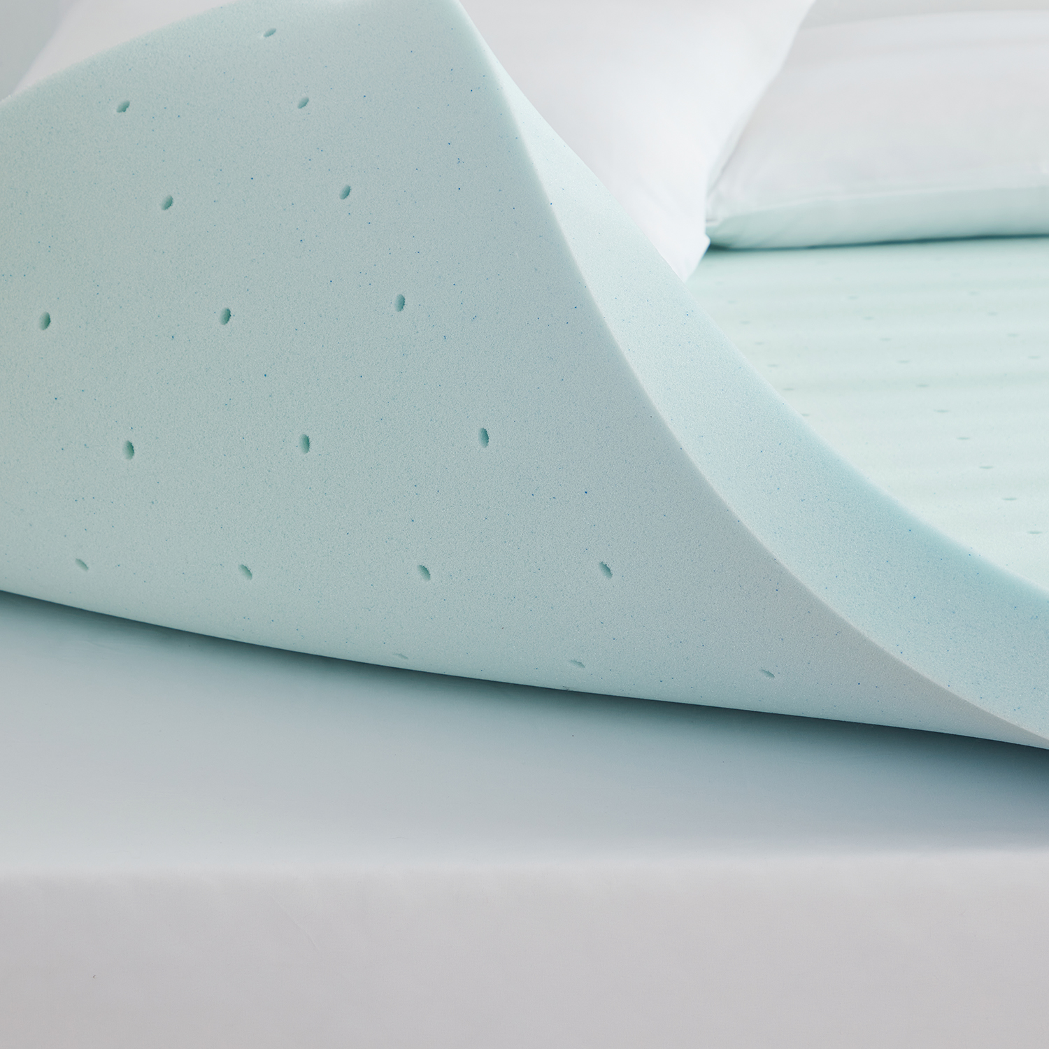 Memory Foam Mattress Topper 2 or 3” Gel Infused Ventilated Design